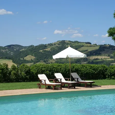 Nice With Pool And Beautiful Garden Casa de Férias *